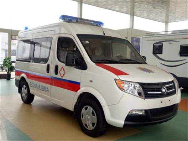 東風(fēng)御風(fēng)短軸救護車 東風(fēng)御風(fēng)短軸救護車