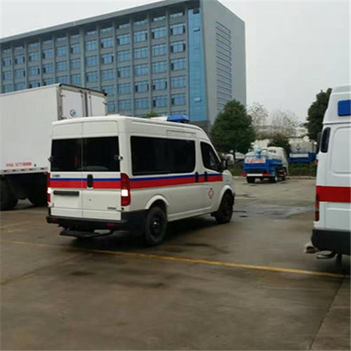 東風(fēng)御風(fēng)短軸救護車 東風(fēng)御風(fēng)短軸救護車