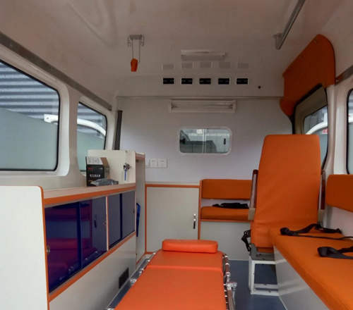 東風(fēng)御風(fēng)短軸救護車 東風(fēng)御風(fēng)短軸救護車