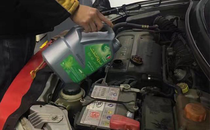 湖北程力汽車溫馨提醒專用汽車維護保養五大忌